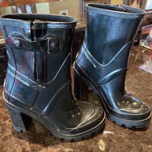 Hunter Chelsea heeled rain boots